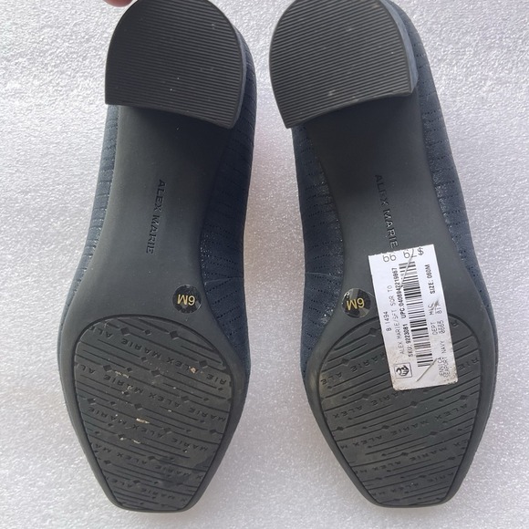 Alex Marie Soft Square Toe Seaport Navy 2" Heel Size 6 MSRP $79.99 - Picture 5 of 6